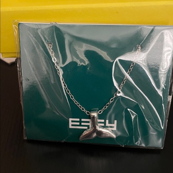 EFFY Silver Whale Tail Necklace NWOT - Picture 1 of 1